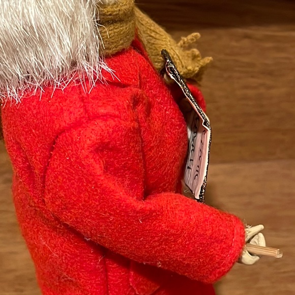 Vintage Byers Choice Christmas Carolers Couple Seniors Singer Figurines - Picture 5 of 16